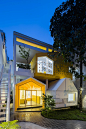 越南一老屋改造而成的幼儿园 old townhouse into kindergarten in vietnam by kientruc-o - 灵感日报 : 这是一座由老建筑改造而成的幼儿园，位于越南胡志明市。由于城市的更新迭代，许多老建筑由于功能更不上需求，基础设施的缺失同样需要更新改造。这次改造由当地kientruc-o事务所完成……