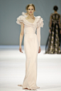 Ralph & Russo Couture Spring 2015 春夏巴黎高级定制发布(9) - 无时尚中文网NOFASHION -中国领先的奢侈品行业报道、投资分析网站。