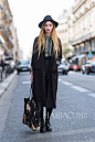【图】三地型人大对决！最新欧美街拍合辑：巴黎女孩爱黑衣、纽约客们很随性、伦敦人民最“欢型”！