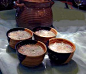 【老火粥】
　　各式材料与米、水一起煲，此为“老火粥”。