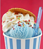 蓝色冰淇淋，是虾米味道的呢？