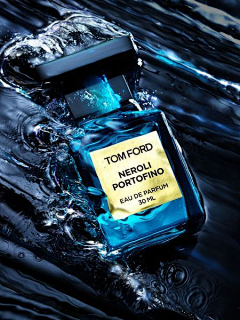 小呆呆咿呀呦采集到品牌 | TOM FORD