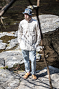 EASTLOGUE 2014 Spring/Summer Lookbook  : Burgeoning fashion label EASTLOGUE combines its traditional aesthetics with a modern approach for 2014 spring/summer. Continuing the label's re-appropriation of classic Anglo-American tailoring, vinta...