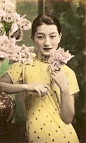 Yuan Meiyun 袁美雲 She was the star of Girl in Disguise (1936), a huge box office hit that spawned three sequels. One of Chinese cinema’s earliest gender-benders, it epitomized the “soft films” of 1930s Shanghai that were despised by ideologues—both left and
