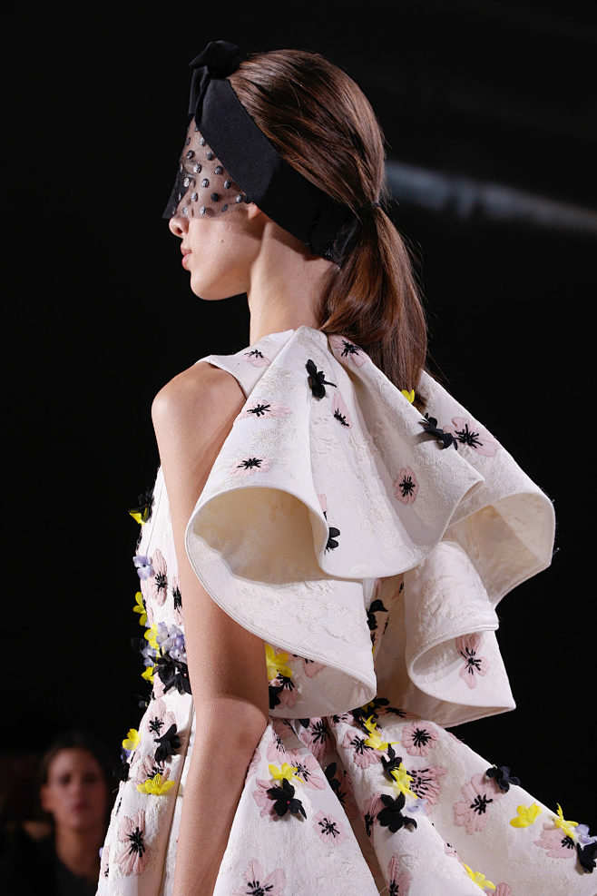 Giambattista Valli S...