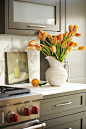 cabinet color, counter & backsplash material *makes any color of seasonal flower arrangements/kitchen accessories PoP!! ... lovely: 