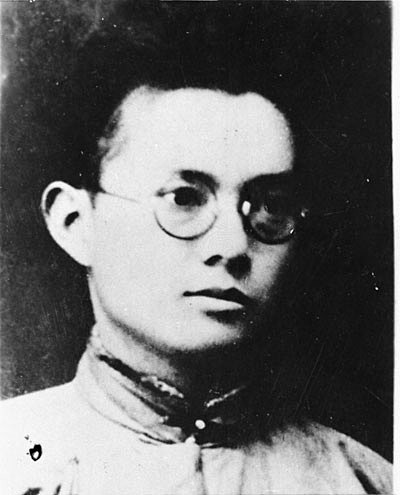 何孟雄（1898年6月2日—1931年2...