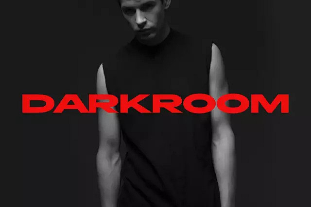 Darkroom在线时尚概念店红而高雅的...