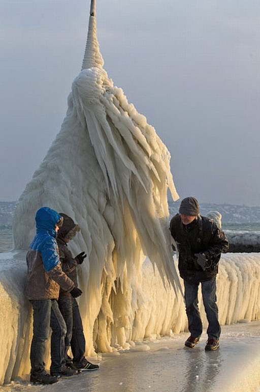 冰柱(瑞士的日內瓦湖)