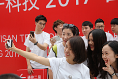 马郁采集到锤子科技历届发布会展板