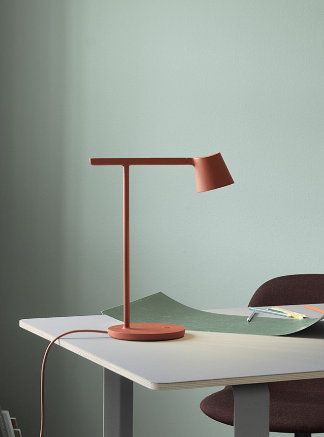 muuto-tip-lamp-by-je...