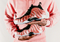  Nike 再放大招，Air Foamposite One “Rust Pink”，小编喜欢叫它“魔人布欧”喷，据悉该鞋款将于4月20日正式发售。喜欢粉色的朋友们，千万不要错过！请密切注意！
images via sneakernews