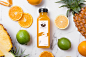 [Palette] Cold Pressed Juice : 可以透過LOGO看到更多豐富的顏色，發想以調色盤作為外框，將相關的元素轉換成簡單的圖形印壓在調色盤內，用象徵蔬果汁的水果、蔬菜葉和果汁的波動組成畫面，當中蔬菜葉的波動像是以口飲入的嘴唇，添加些趣味在其中。