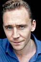 #Tom Hiddleston# 喂，眼睛裡有星辰大海的男神，生日快樂！！ ​​​​--好吧，知道了