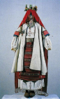 十九世纪后期，保加利亚首都索非亚村庄新娘的服装，亦是算有红盖头