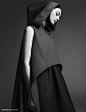 Vogue意大利版时尚黑白摄影大片：忏悔之舞