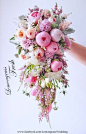 **waterfall size bouquet, surcharge will be applied