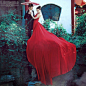 蓝秀蜜莎大气唯美红色长拖尾婚纱,单肩雪纺面料,高贵1.5米长拖尾