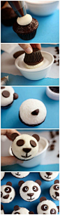 Such a fun and easy-to-make cupcake! LOVE it!