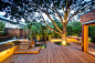 大树下温馨的木平台庭院-mooool设计