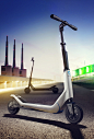 CityBug XC2 | E-scooter | Beitragsdetails | iF ONLINE EXHIBITION : The larger size that makes the XC2 a serious and more comfortable urban mobility tool. The highly intuitive push and pull acceleration and braking concept, the additional safety brake at t