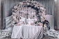 唯美梦幻风婚礼鲜花拱门背景墙甜品桌
