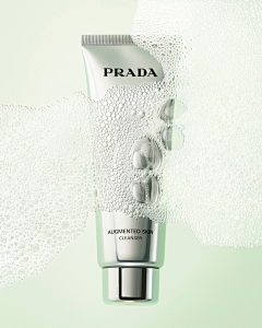 LMMMMMMMMMMMMMK采集到prada beauty