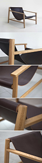 新西兰设计师Cameron Foggo的作品Starling Chair，皮革和木头两种材质结合的一张躺椅。