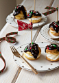 HOLIDAY PEPPERMINT CREAM PUFFS