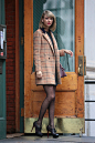 TAYLOR SWIFT - leaving her apartment and then go shopping at ABC Carpet Sephora with her friend Karlie Kloss [14/11/12]