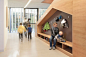 意大利博尔扎诺幼儿园 Kindergarten in Bolzano by MoDus Architects - 灵感日报 : 意大利北部城市博尔扎诺(Bolzano)通过国际竞赛获得了两所学教建筑的设计方案。MoDus Architects设计的这两座建筑包含幼儿园、学前教育以及家庭中心的功能，校园位于城市南郊一个新的住宅区的中心位置……