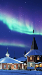 凝结的唯美时光~圣诞老人的故乡，这里盛产驯鹿，有尖顶屋与美丽的城堡、复古的墙砖与洁白的雪花、暖暖壁炉与可爱的小鹿、犹如童话梦境一般美好。——芬兰#北欧