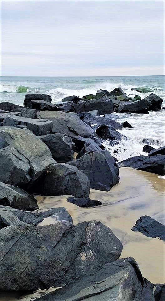 海岛岩石