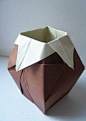 折纸花瓶 教程 http://www.zhidiy.com/zhezhirumen/5708/