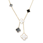 Magic Alhambra梦幻系列坠饰项链 - Van Cleef & Arpels : 这款优雅出众的项链采用黄金配以缟玛瑙、灰色和白色珍珠母贝打造而成。