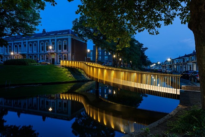 Golden Garland / wUr...