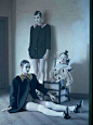 "Mechanical Dolls"；杂志：意大利Vogue 2011年十月刊；摄影师：Tim Walker；造型师：Jacob K。