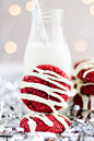 Red Velvet Cheesecake Cookies