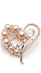 Korean pearl peach heart brooch