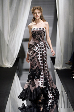 surired采集到ZUHAIR MURAD