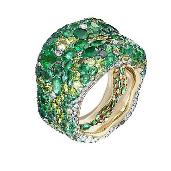 珠宝品牌：Fabergé 祖母绿戒指