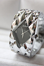 【图】2013新款 方盘镶钻 奢华 时尚女士 学生 气质手镯 手表 时装腕表 - 美丽说