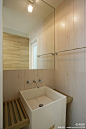 简约的卫浴间，设计简单，颜色明亮 更多美家灵感尽在美丽家。