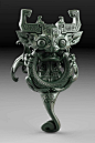 上海博物馆的青铜器给了原型师高木アキノリ灵感，回日本后他创作了一只青铜兽。赞！ ​​​​