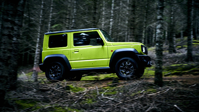 Side-view-of-Jimny-d...