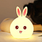 创意七彩水滴硅胶萌兔动物小夜灯可爱拍拍灯充电遥控减压床头台灯