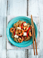 Delicious rice noodles with garlic shrimp and tofu by Anjelika Gretskaia on 500px