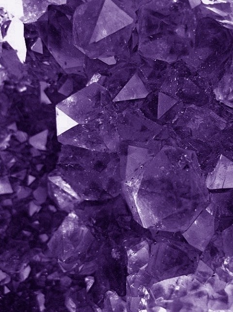 O、晶、紫色