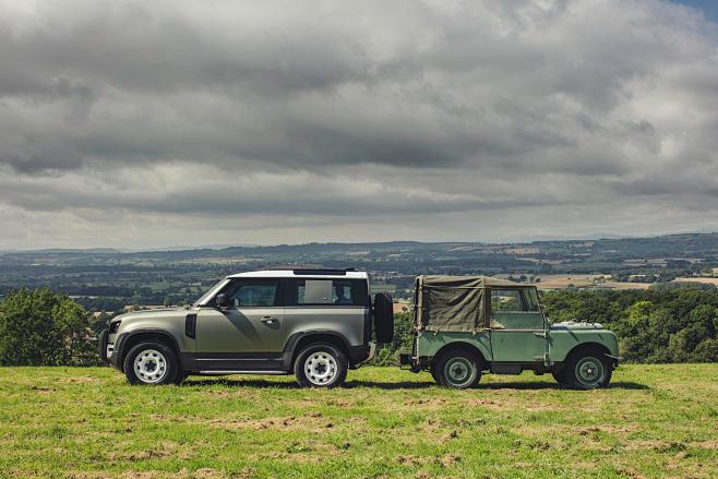 Land Rover Defender ...