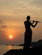 maya47000:

Flutist at sunset
